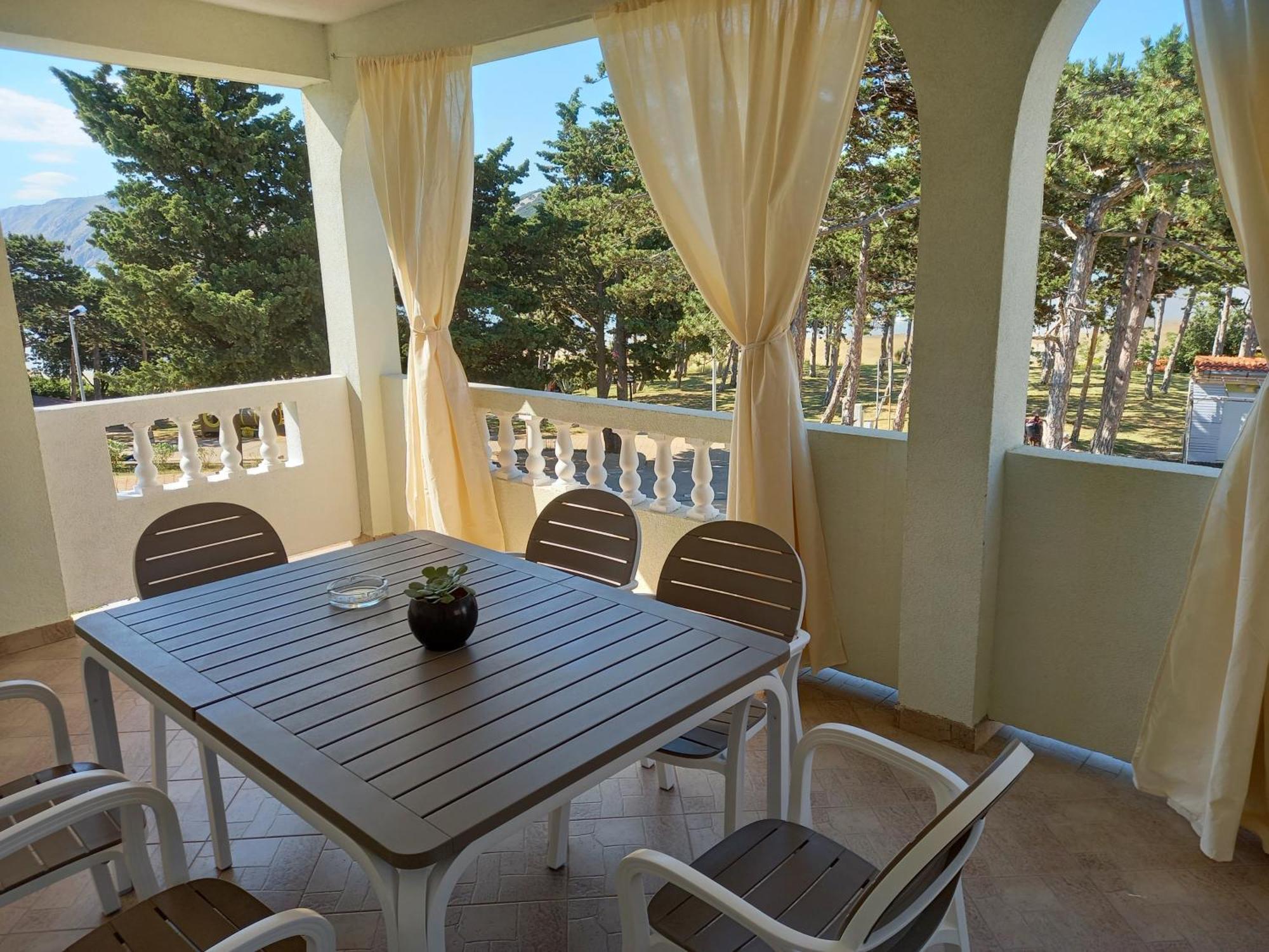 Apartmani Ivana Lopar Rum bild
