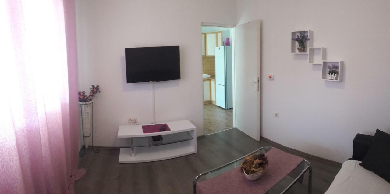 Apartmani Ivana Lopar Exteriör bild