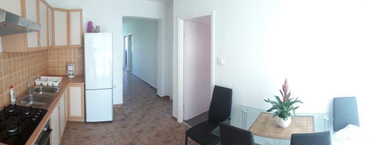 Apartmani Ivana Lopar Exteriör bild