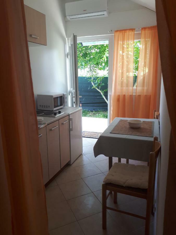 Apartmani Ivana Lopar Exteriör bild